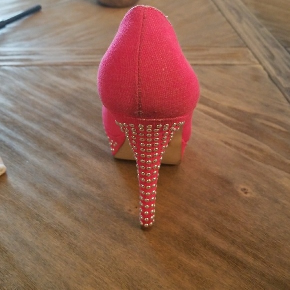 Hot Pink Heels - Picture 2 of 2